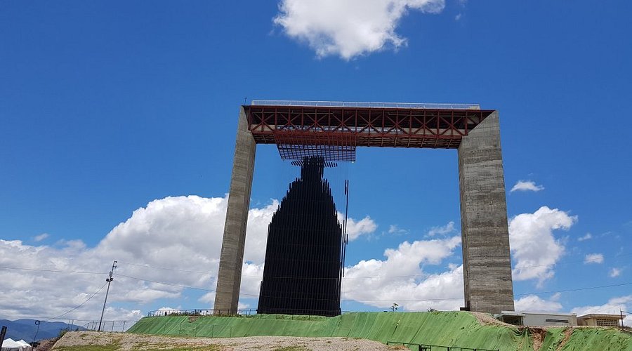 Lugares para visitar en Barquisimeto..Monumento “Manto de María”
